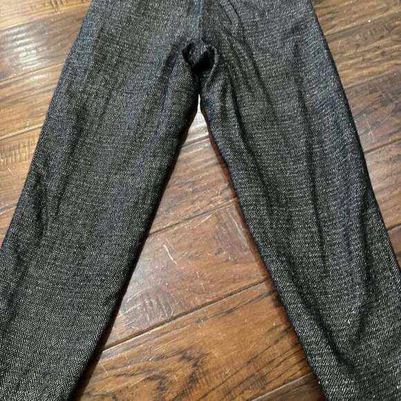 Liz Claiborne Emma Black Metallic Weave Ankle Pants Size 6 Midrise - Picture 2 of 6